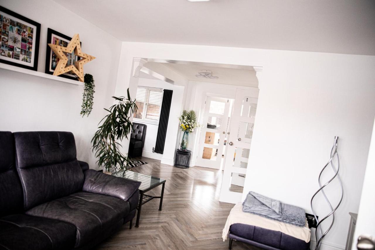 Inviting 3-Bed House In מנצ'סטר מראה חיצוני תמונה